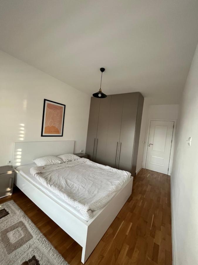 Central Luxury Apartment Priștina Exterior foto