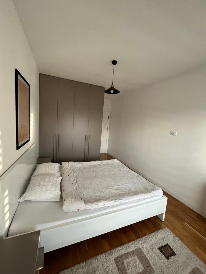 Central Luxury Apartment Priștina Exterior foto